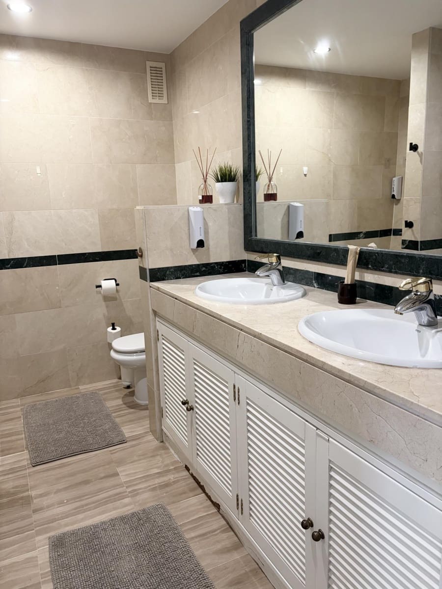 3 soveværelse Lejlighed til leje i Bahia de Marbella med swimmingpool garage - € 3.200 (Ref: 10076710)