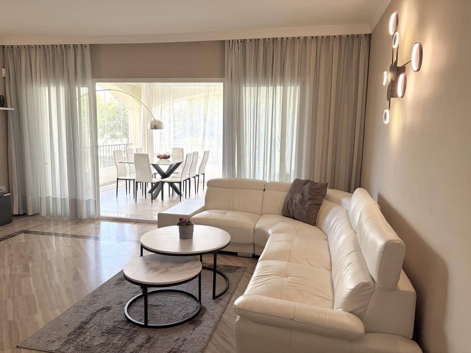 3 soveværelse Lejlighed til leje i Bahia de Marbella med swimmingpool garage - € 3.200 (Ref: 10076710)