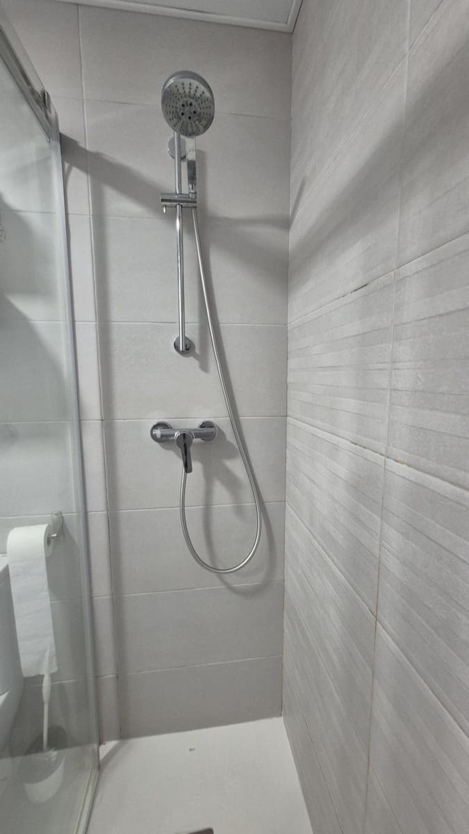 2 Zimmer Strandapartment zu vermieten in Marbella mit Pool Garage - 1.800 € (Ref: 10076712)