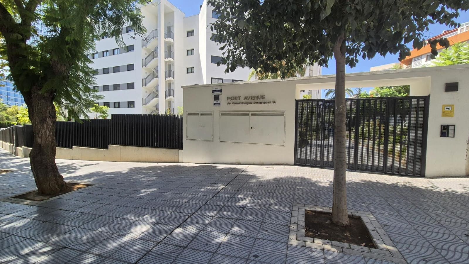 2 Zimmer Strandapartment zu vermieten in Marbella mit Pool Garage - 1.800 € (Ref: 10076712)