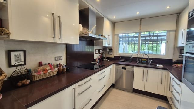 5 slaapkamer Huis te koop in La Quinta, Benahavís met garage - € 890.000 (Ref: 10076713)