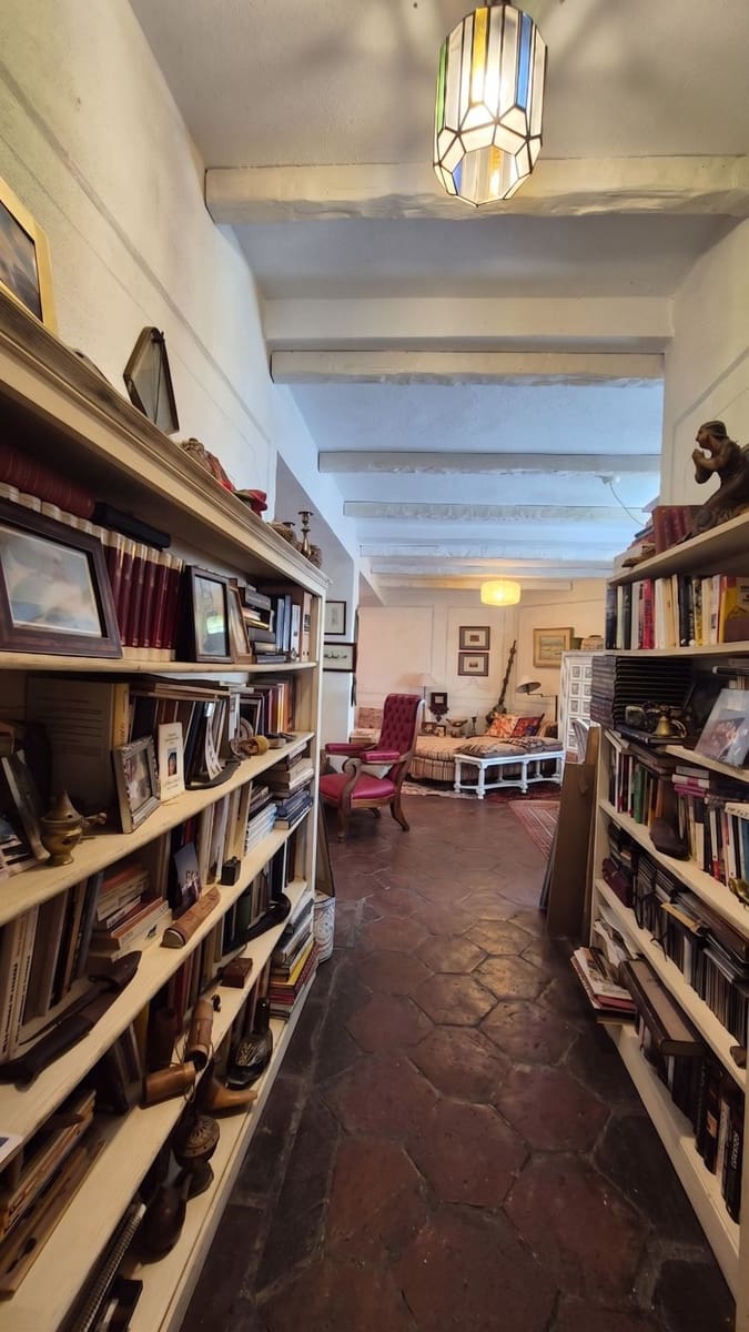 5 slaapkamer Huis te koop in La Quinta met garage - € 890.000 (Ref: 10076713)