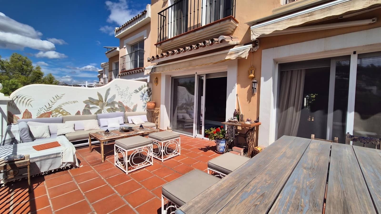 5 slaapkamer Huis te koop in La Quinta met garage - € 890.000 (Ref: 10076713)