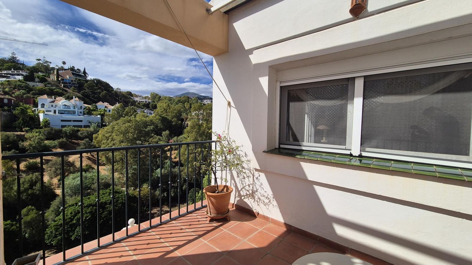 5 slaapkamer Huis te koop in La Quinta met garage - € 890.000 (Ref: 10076713)