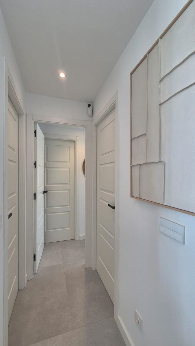 Apartamento de 2 habitaciones en Torremolinos en venta con piscina garaje - 890.000 € (Ref: 10094827)