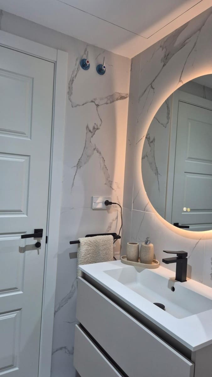 Apartamento de 2 habitaciones en Torremolinos en venta con piscina garaje - 890.000 € (Ref: 10094827)