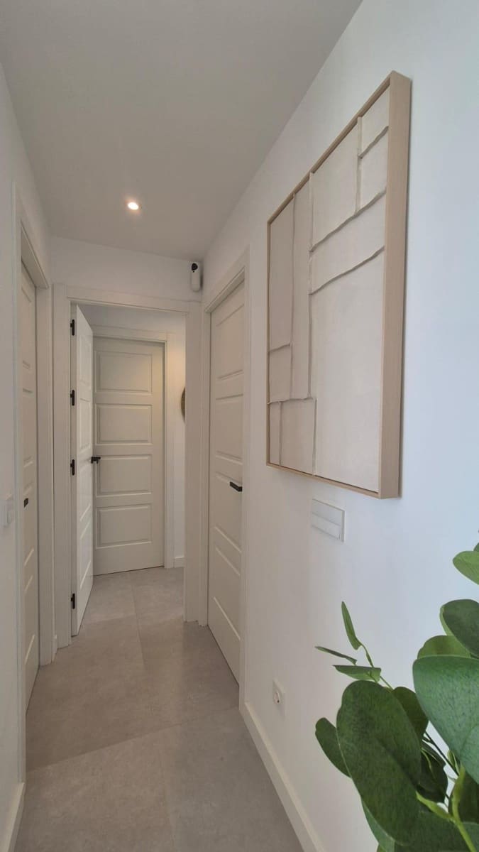 Apartamento de 2 habitaciones en Torremolinos en venta con piscina garaje - 890.000 € (Ref: 10094827)