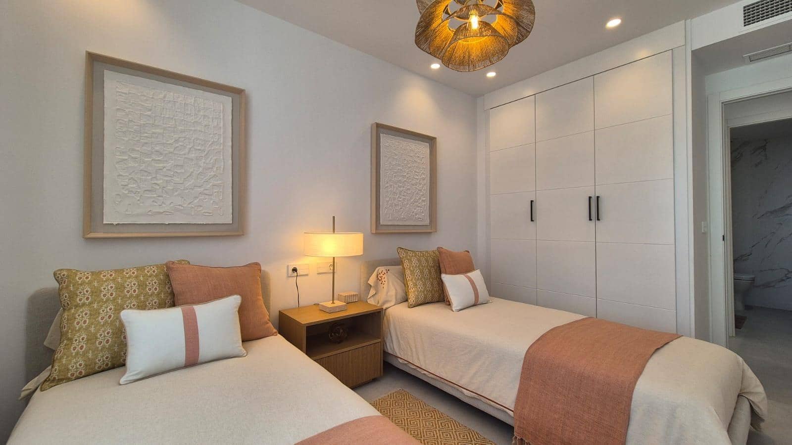 Apartamento de 2 habitaciones en Torremolinos en venta con piscina garaje - 890.000 € (Ref: 10094827)
