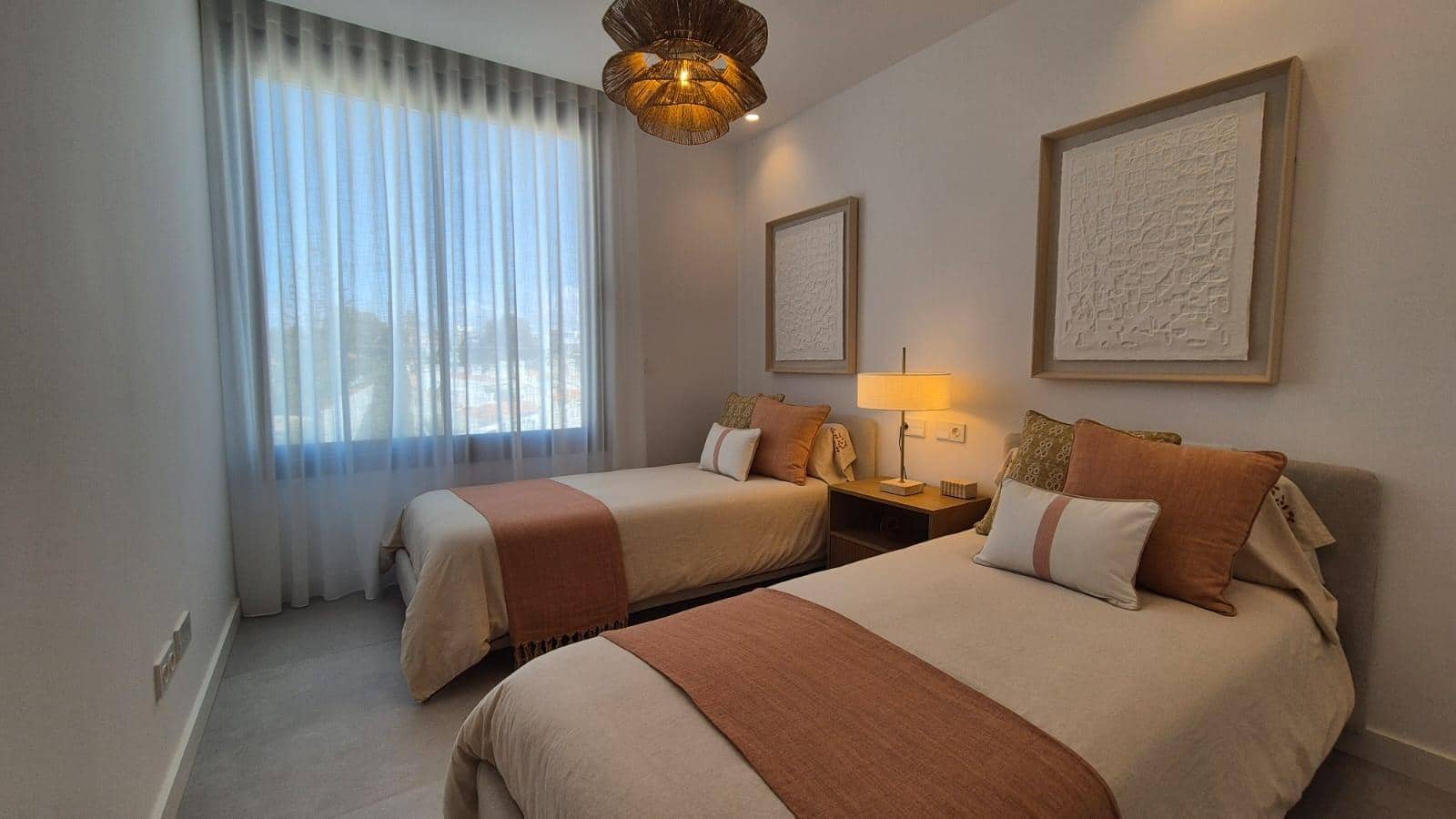 Apartamento de 2 habitaciones en Torremolinos en venta con piscina garaje - 890.000 € (Ref: 10094827)