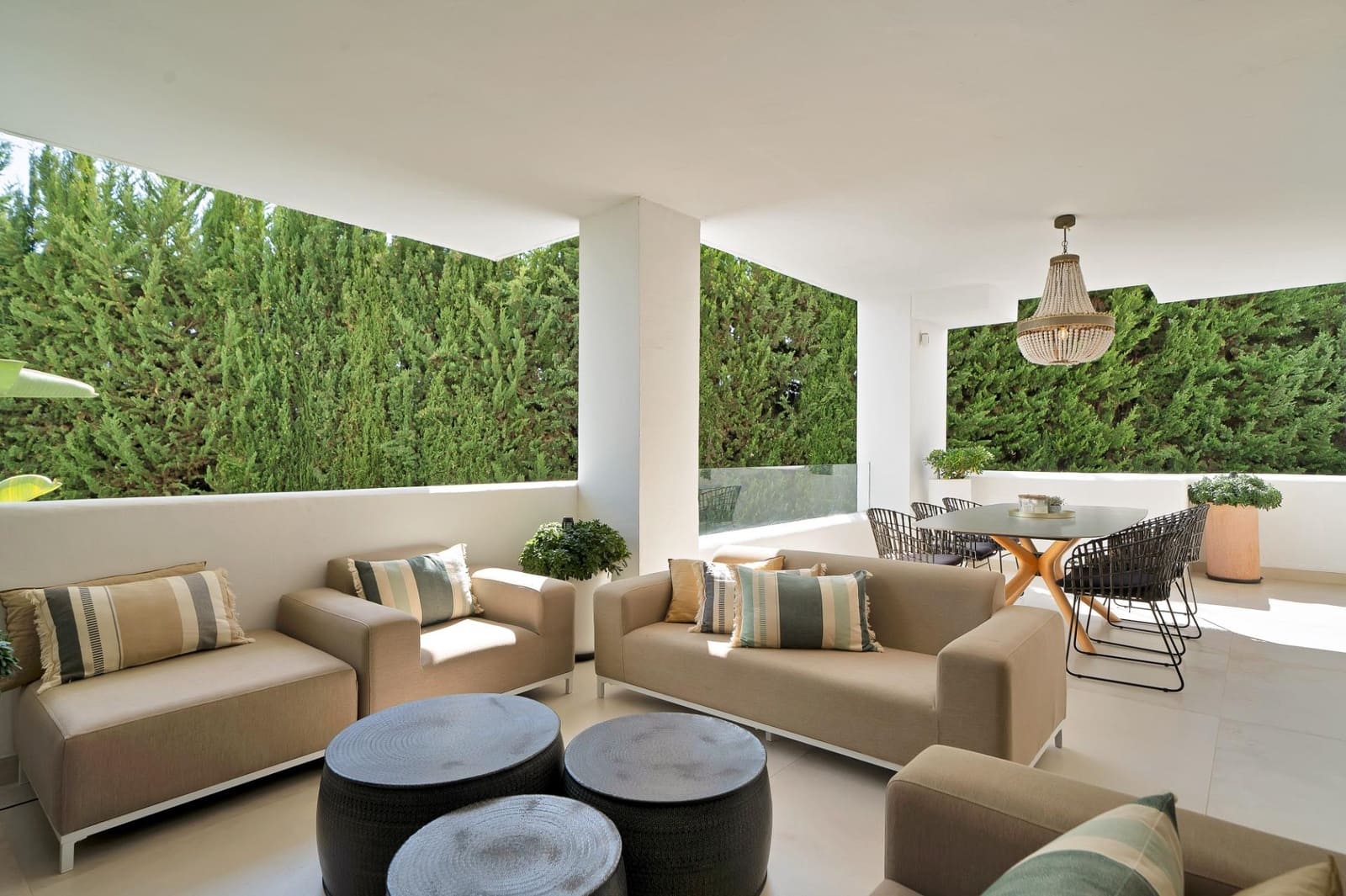 Apartamento de 3 habitaciones en Marbella en venta con piscina garaje - 1.150.000 € (Ref: 10142484)