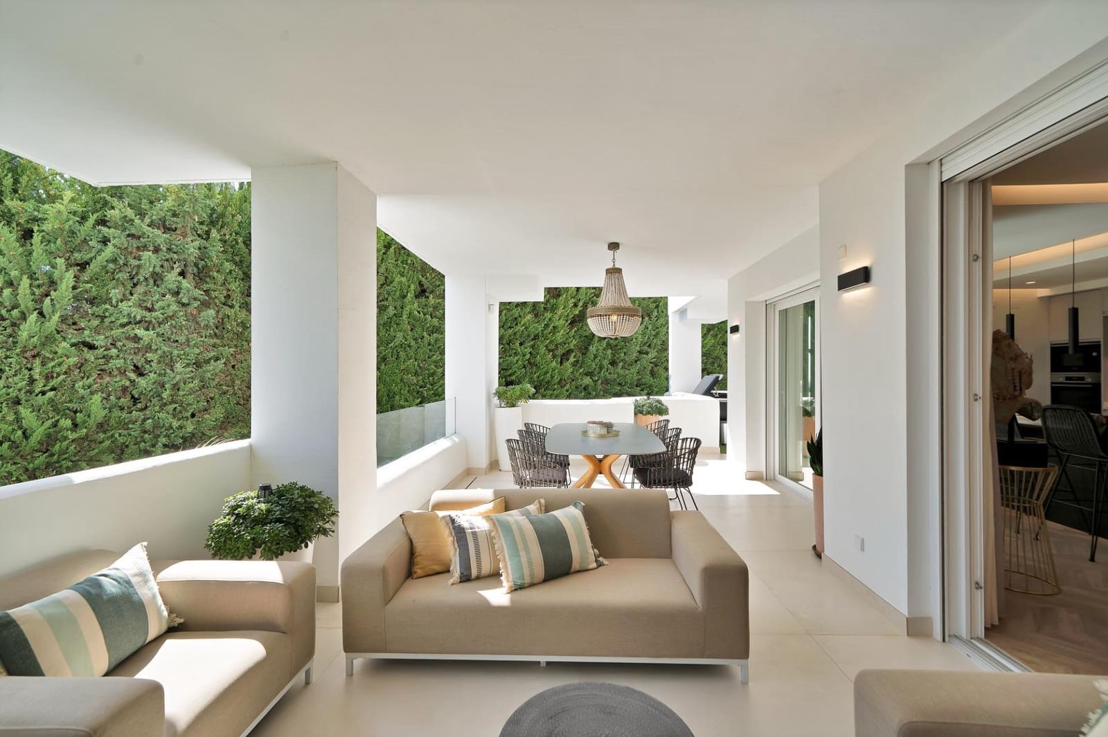 Apartamento de 3 habitaciones en Marbella en venta con piscina garaje - 1.150.000 € (Ref: 10142484)