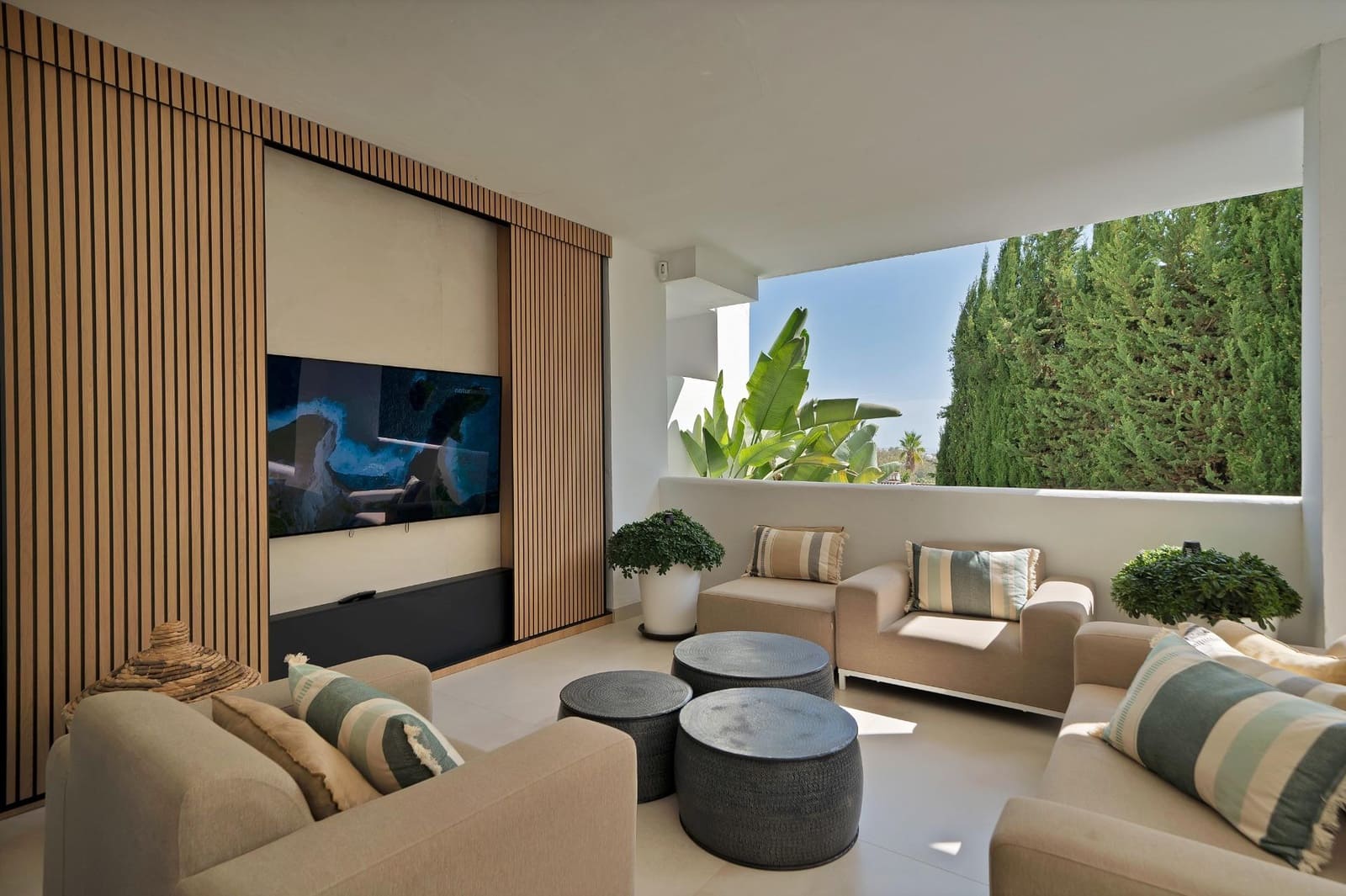 Apartamento de 3 habitaciones en Marbella en venta con piscina garaje - 1.150.000 € (Ref: 10142484)