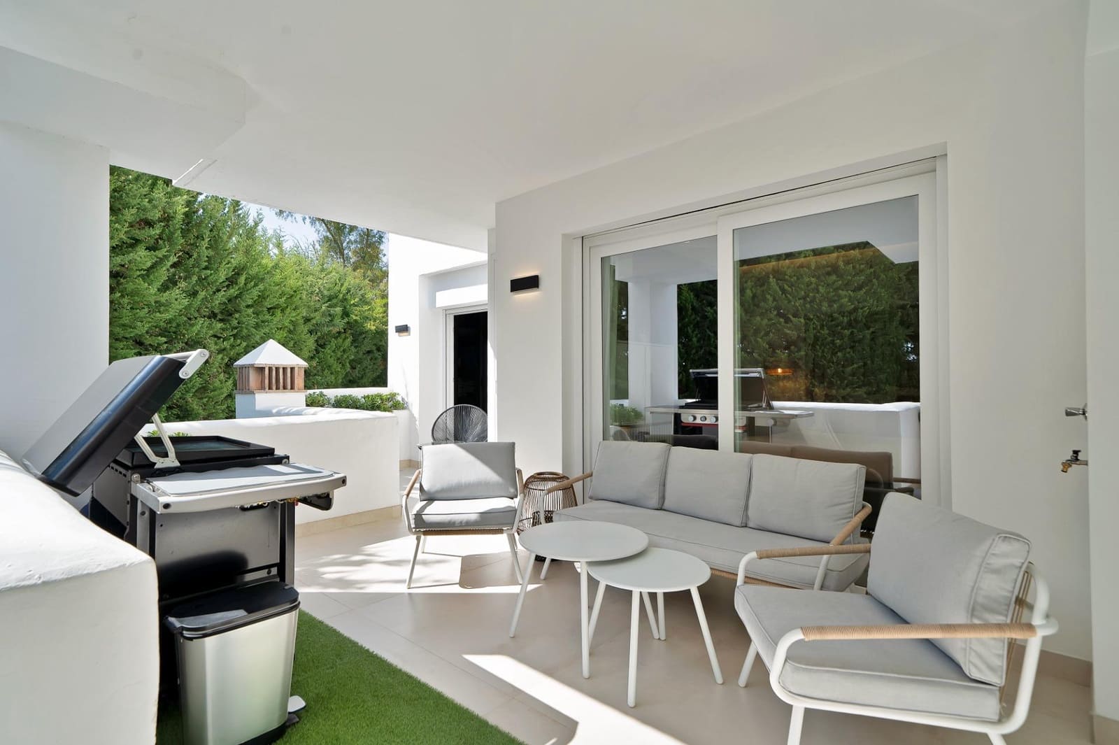 Apartamento de 3 habitaciones en Marbella en venta con piscina garaje - 1.150.000 € (Ref: 10142484)