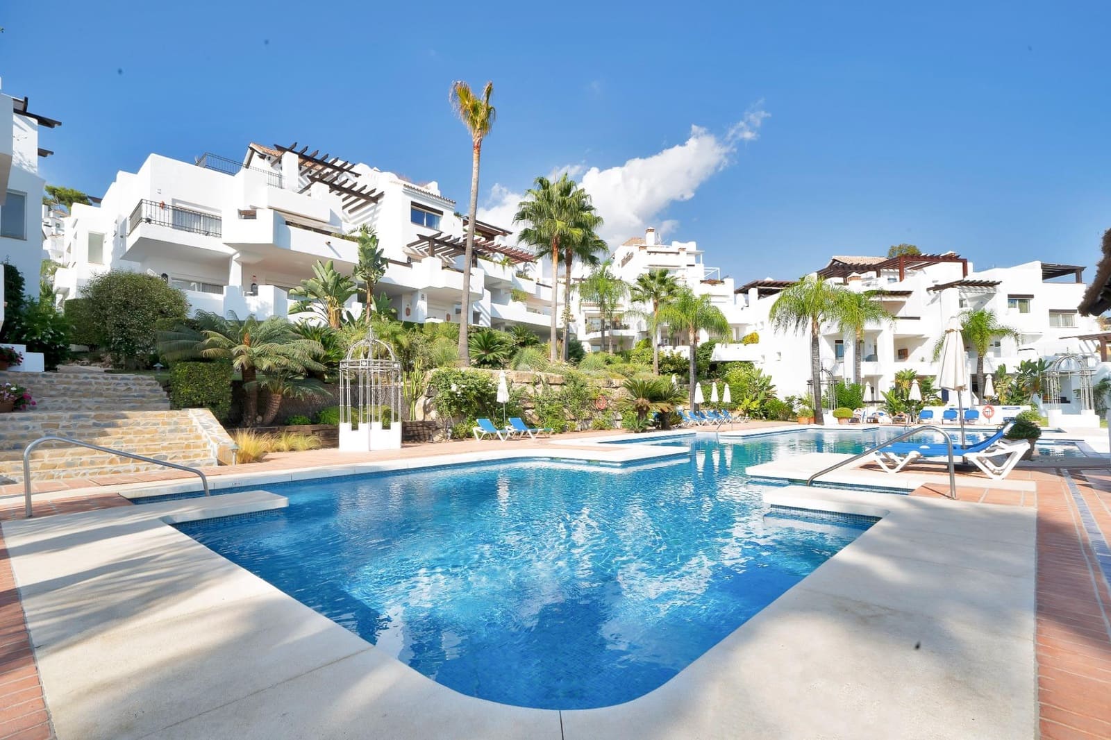 Apartamento de 3 habitaciones en Marbella en venta con piscina garaje - 1.150.000 € (Ref: 10142484)