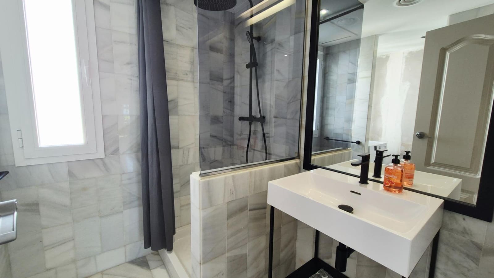3 chambre Appartement à vendre à Nueva Andalucia avec piscine - 545 000 € (Ref: 10157770)