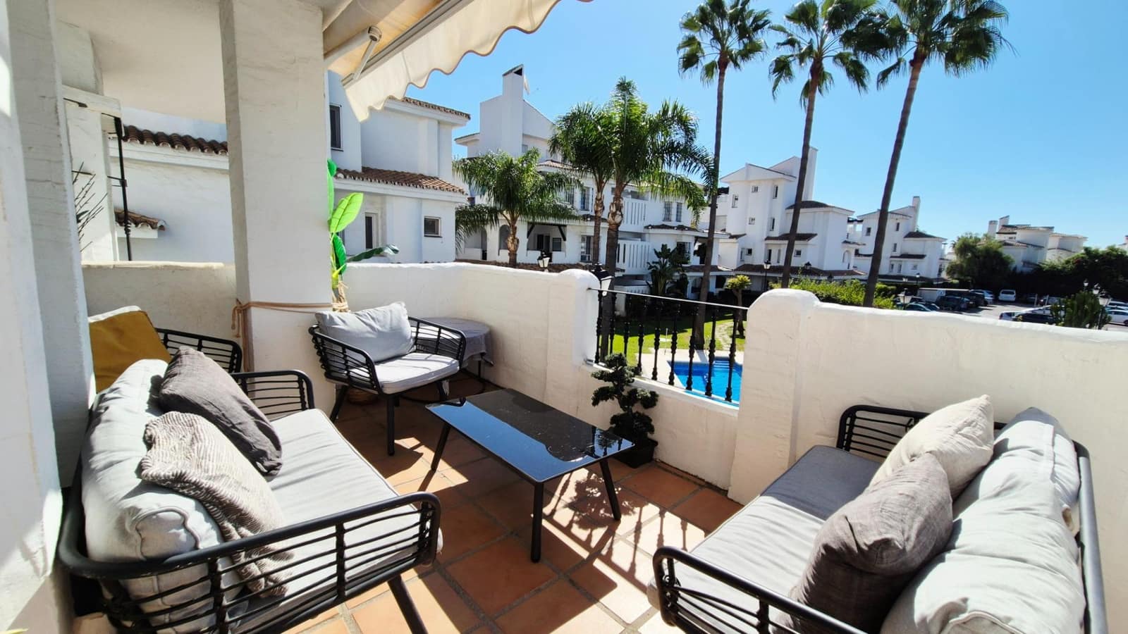 3 chambre Appartement à vendre à Nueva Andalucia avec piscine - 545 000 € (Ref: 10157770)