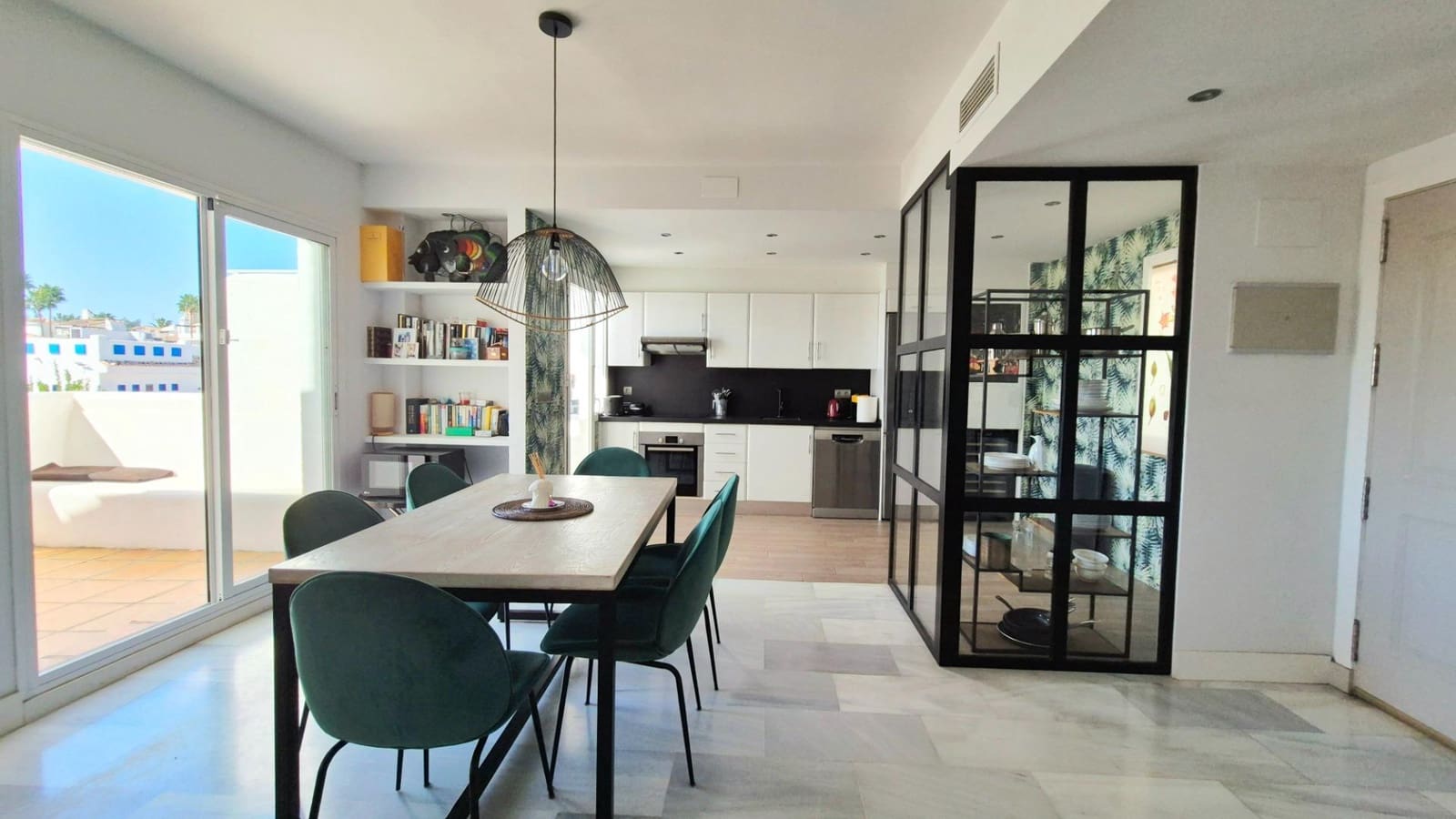 3 chambre Appartement à vendre à Nueva Andalucia avec piscine - 545 000 € (Ref: 10157770)