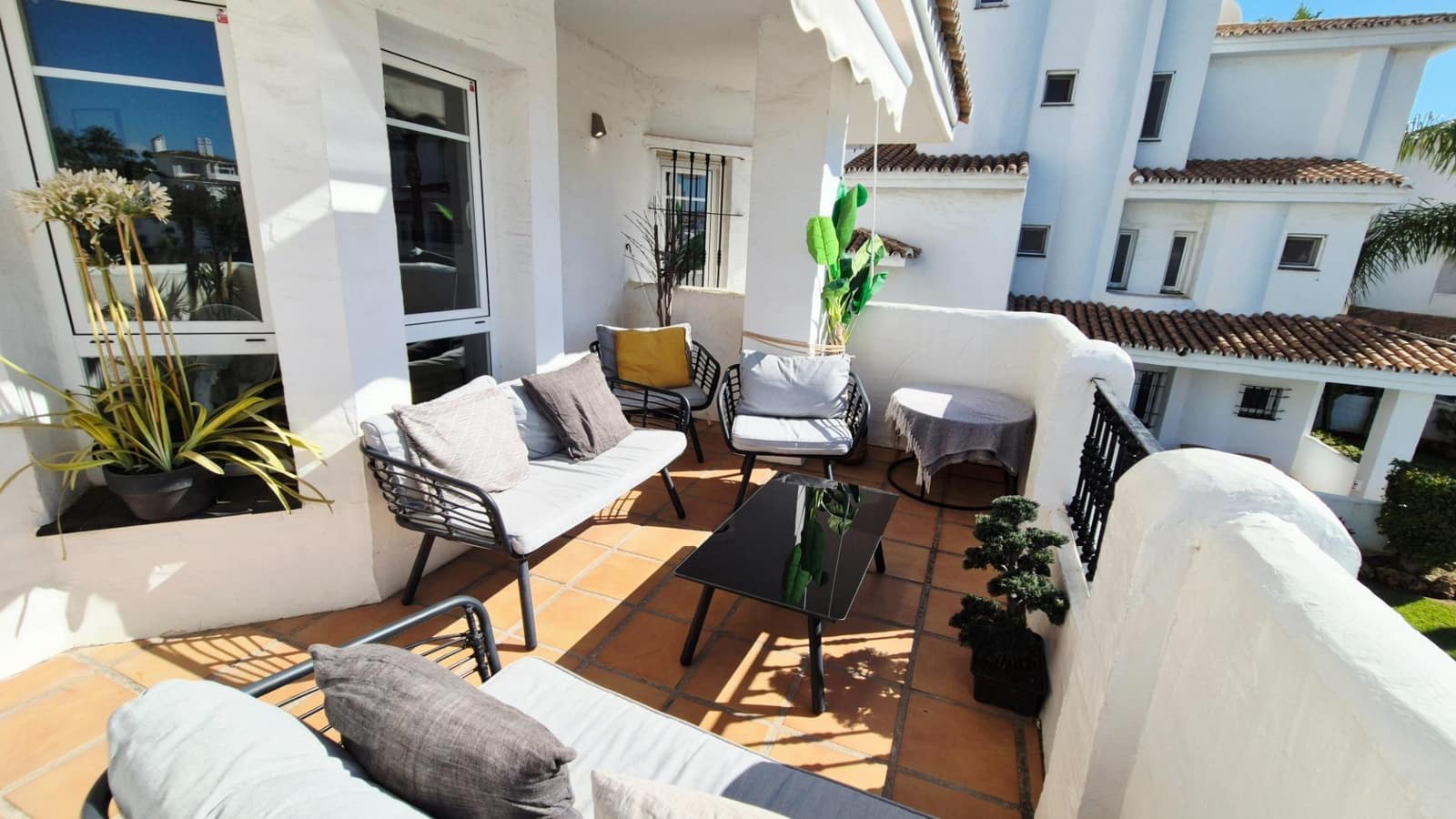 3 chambre Appartement à vendre à Nueva Andalucia avec piscine - 545 000 € (Ref: 10157770)