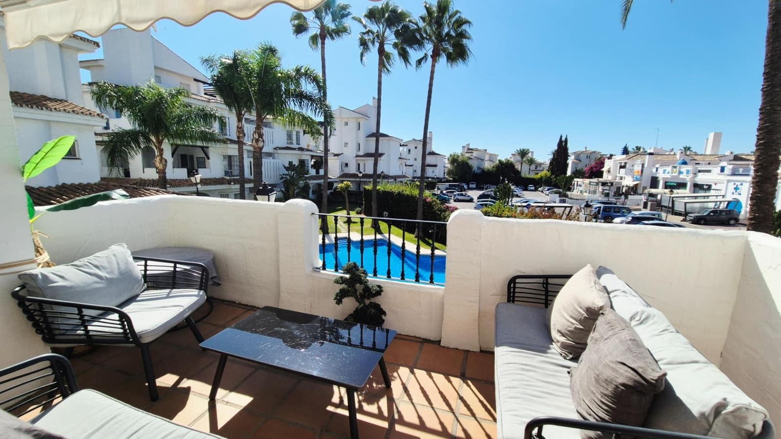 3 chambre Appartement à vendre à Nueva Andalucia avec piscine - 545 000 € (Ref: 10157770)
