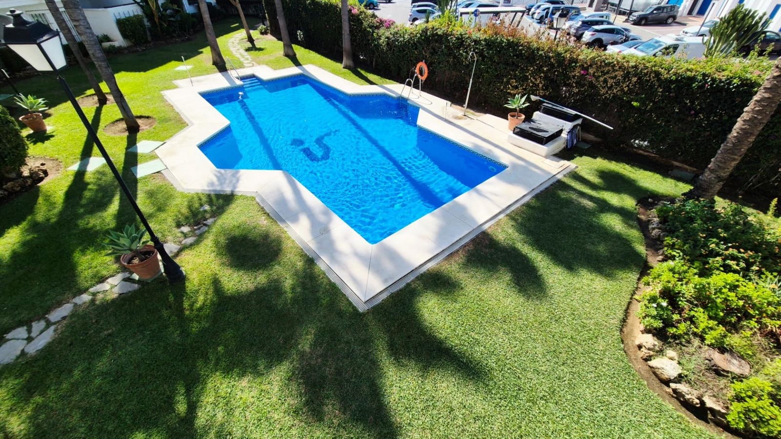 3 chambre Appartement à vendre à Nueva Andalucia avec piscine - 545 000 € (Ref: 10157770)