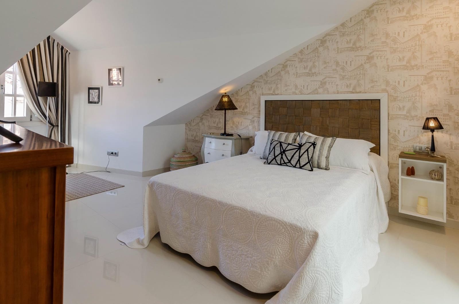 3 soveværelse Byhus til salg i A Coruna by - € 640.000 (Ref: 9027362)