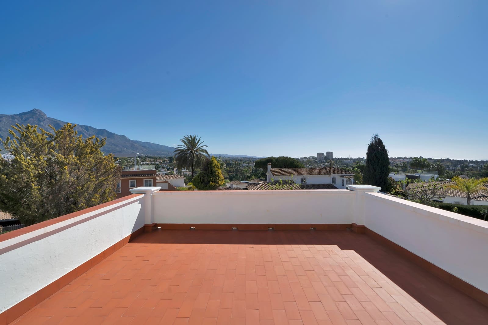 6 soveværelse Villa til salg i Marbella med swimmingpool garage - € 3.050.000 (Ref: 9027363)