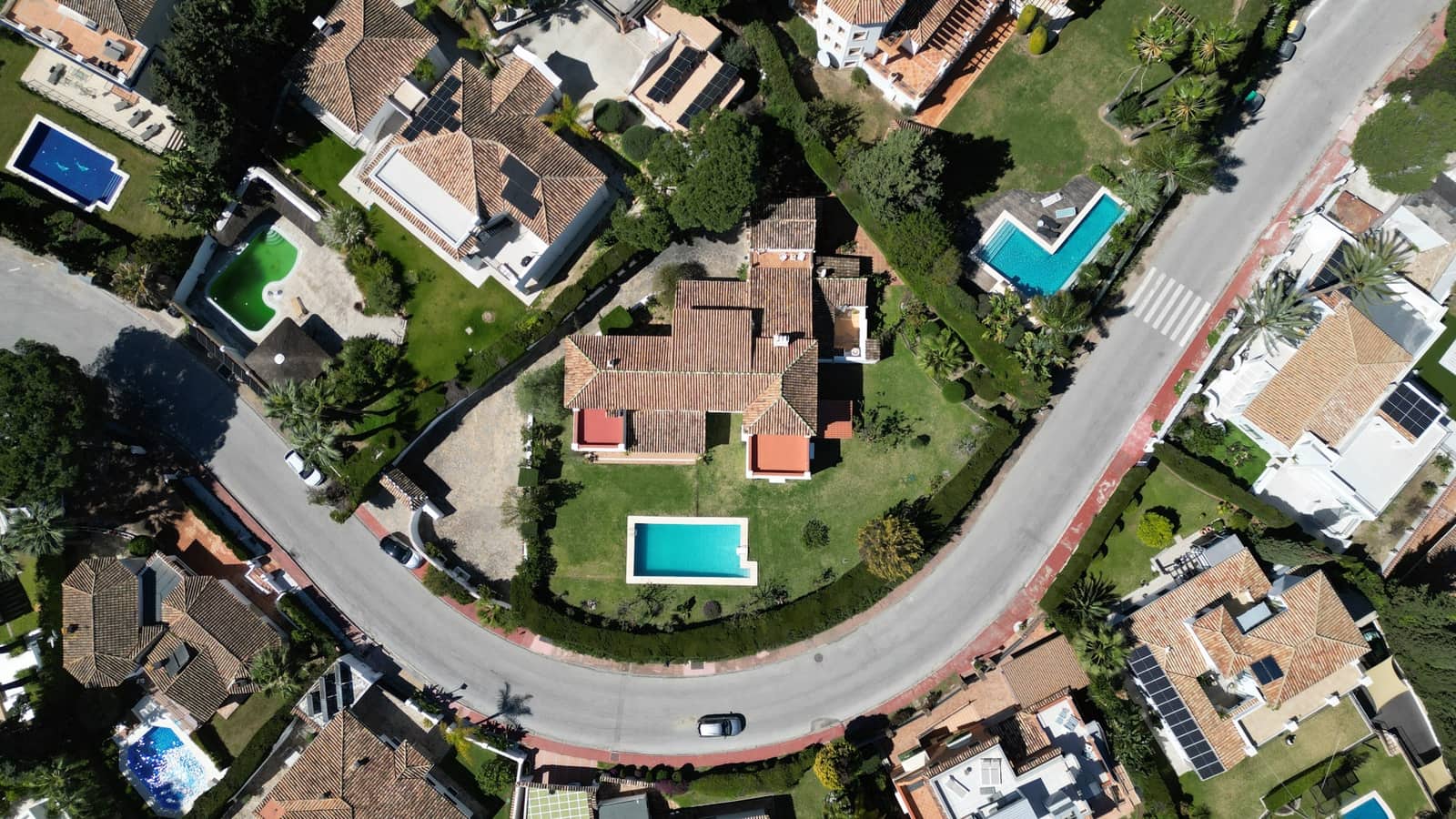6 soveværelse Villa til salg i Marbella med swimmingpool garage - € 3.050.000 (Ref: 9027363)