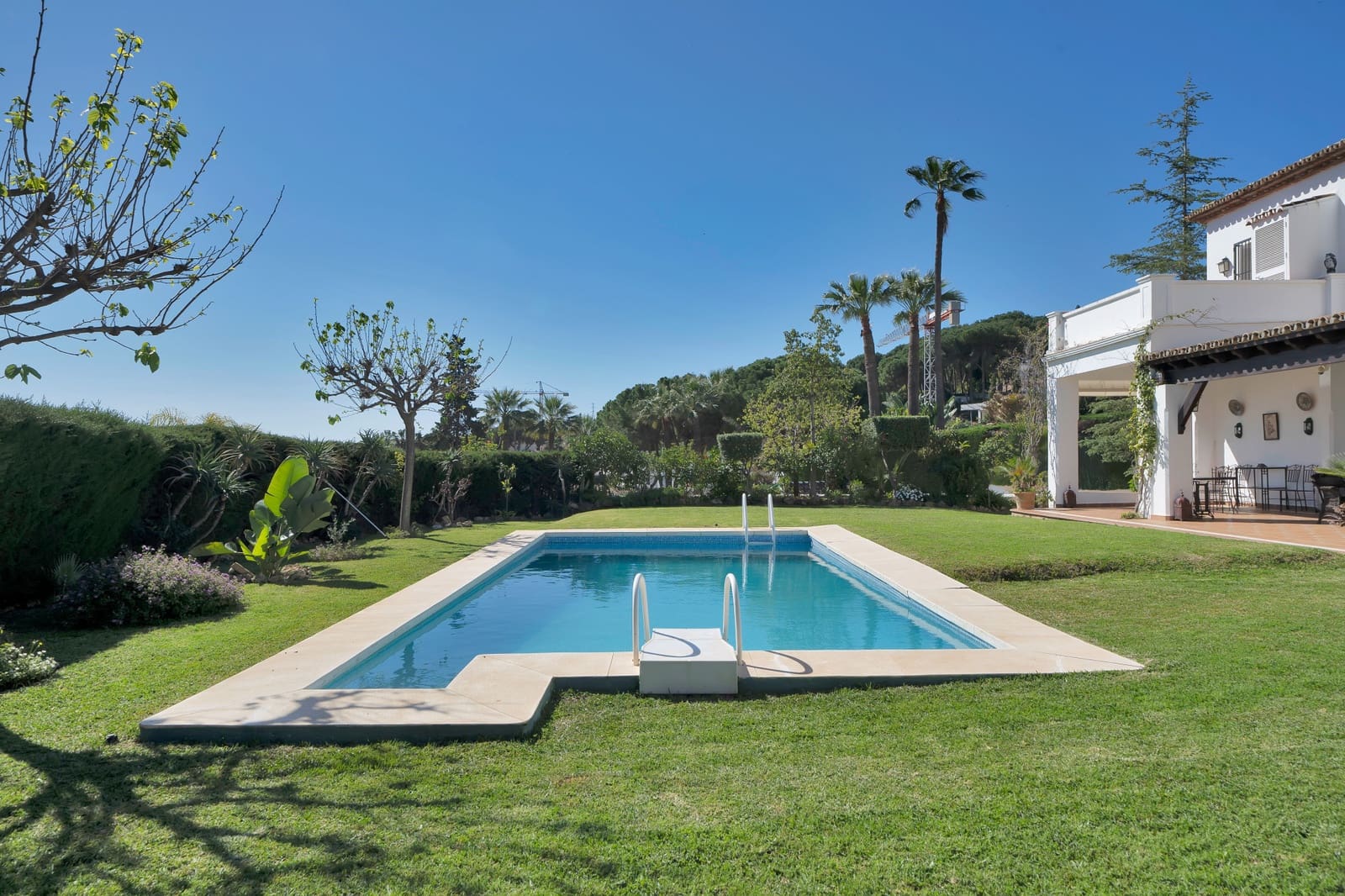 Chalet de 6 habitaciones en Marbella en venta con piscina garaje - 2.950.000 € (Ref: 9027363)