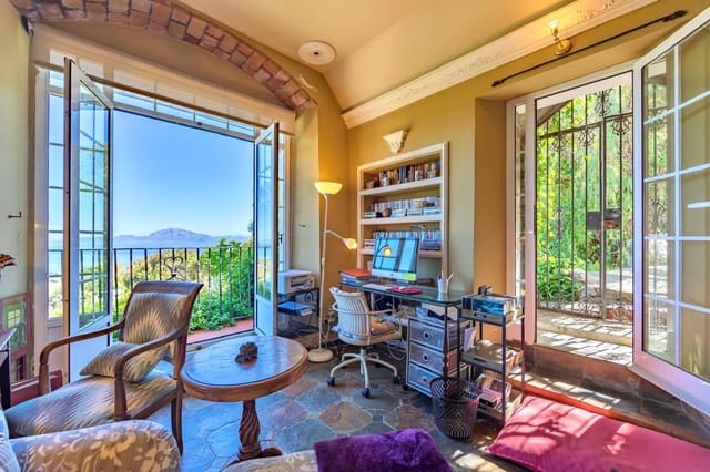 6 soveværelse Finca/Landehus til salg i Tarifa med swimmingpool garage - € 4.550.000 (Ref: 9027366)