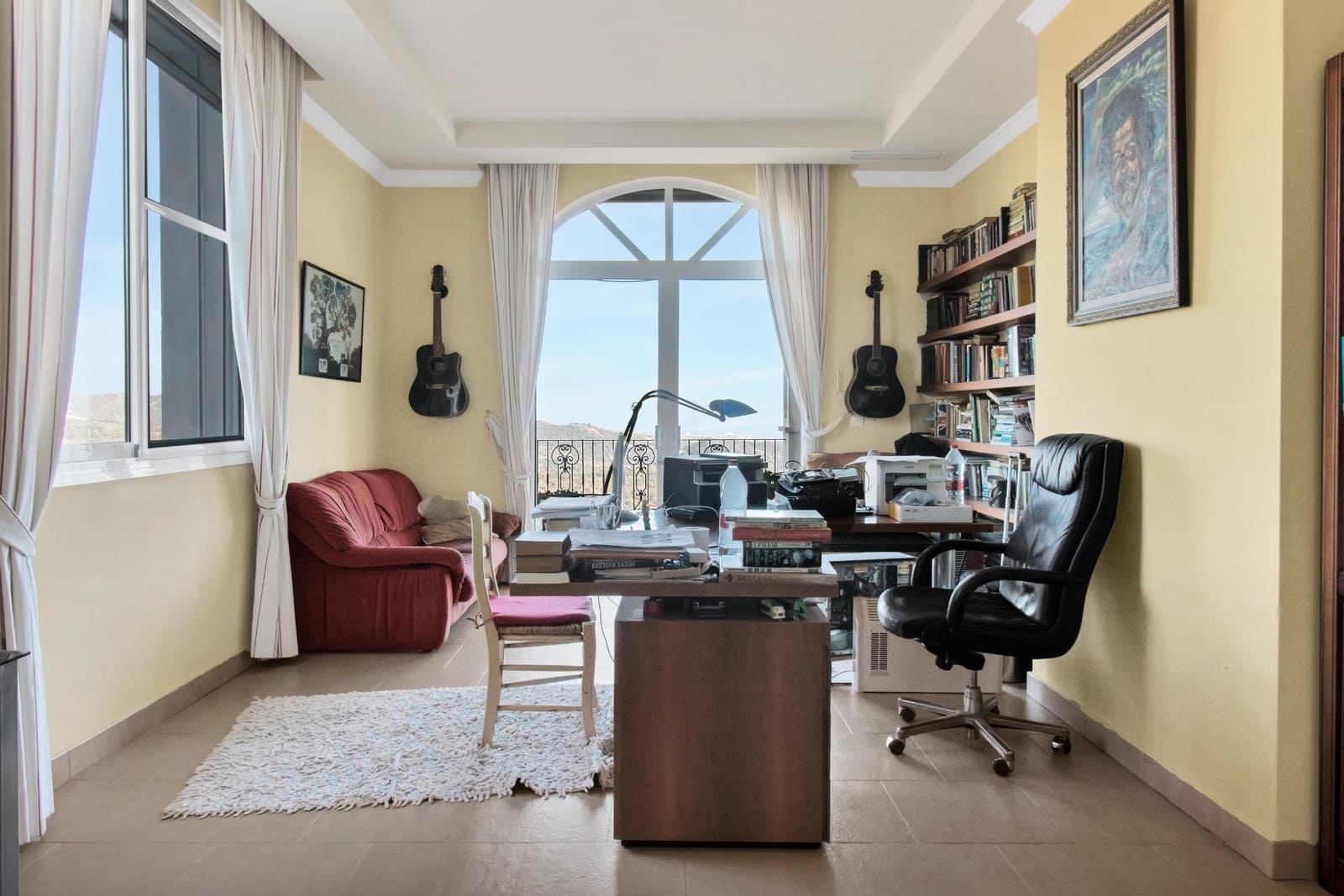 8 bedroom Villa for sale in Estepona with pool - € 2,500,000 (Ref: 9027367)