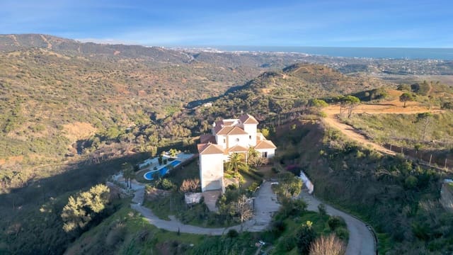 8 sypialnia Willa na sprzedaż w Estepona z basenem - 2 100 000 € (Ref: 9027367)