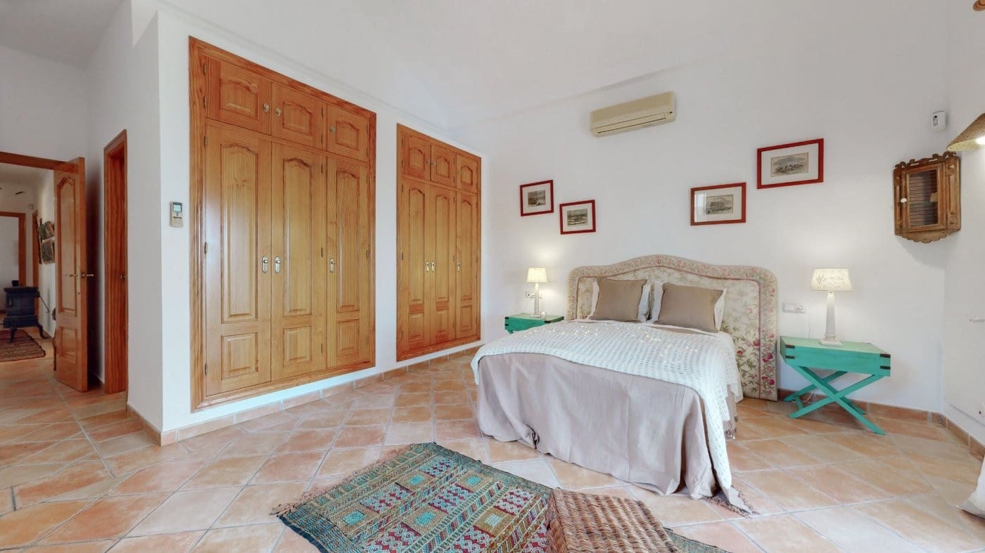 6 soveværelse Villa til salg i San Martin del Tesorillo med swimmingpool garage - € 1.900.000 (Ref: 9027368)