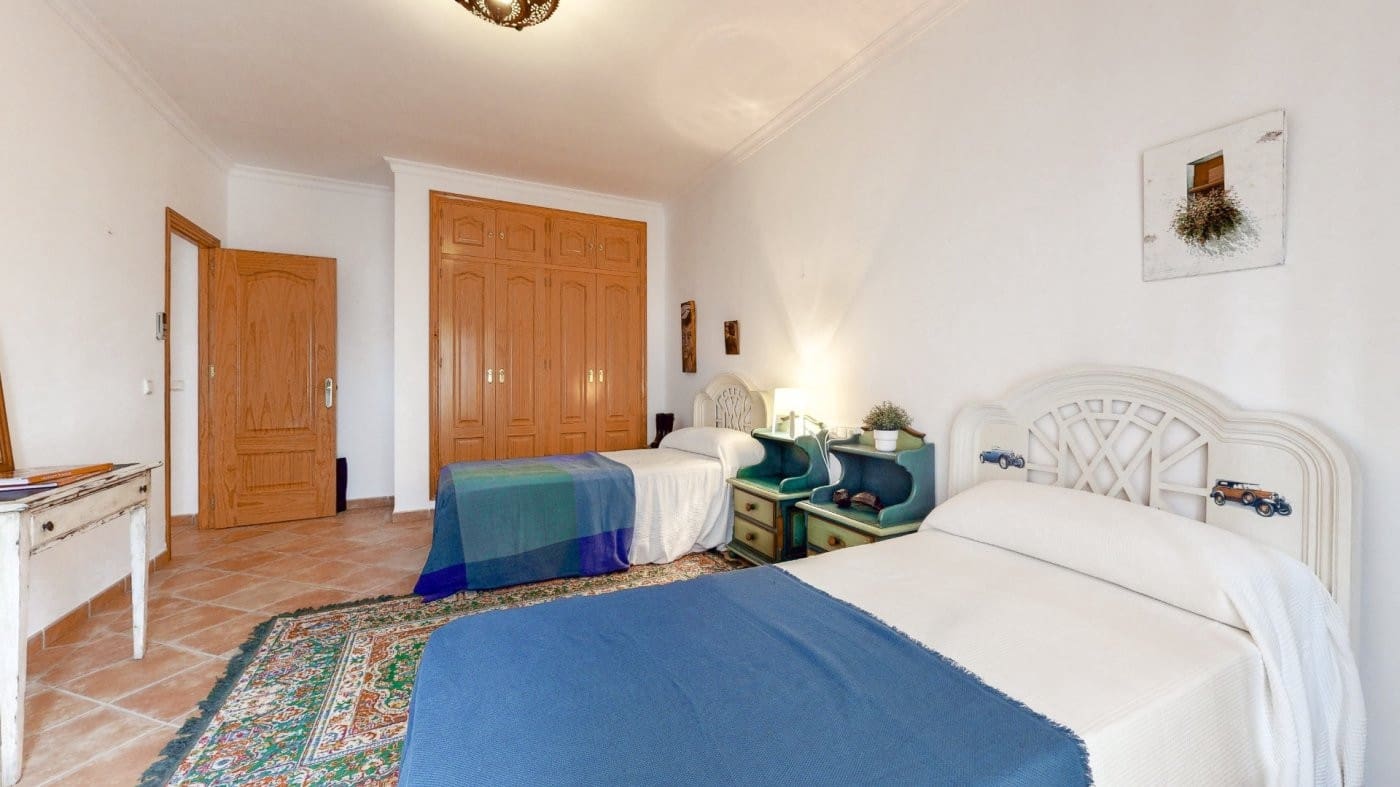 6 soveværelse Villa til salg i San Martin del Tesorillo med swimmingpool garage - € 1.900.000 (Ref: 9027368)