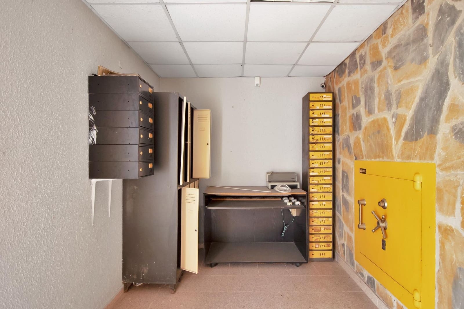 Villa for sale in Marbella with garage - € 1,300,000 (Ref: 9027371)