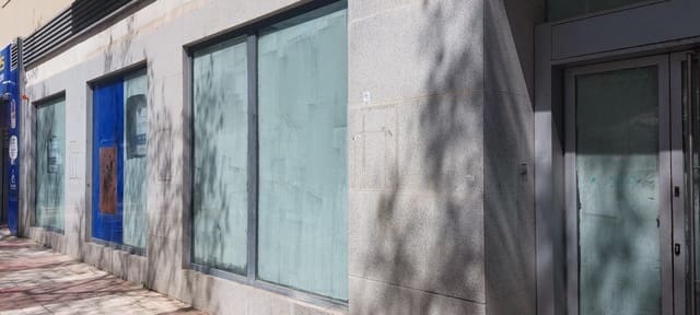 Kaupallinen vuokrattavana paikassa Marbella - 5 500 € (Ref: 9035765)