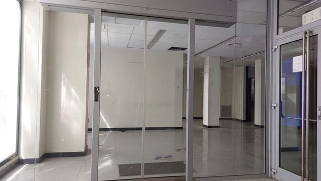Erhverv til leje i Marbella - € 5.500 (Ref: 9035765)