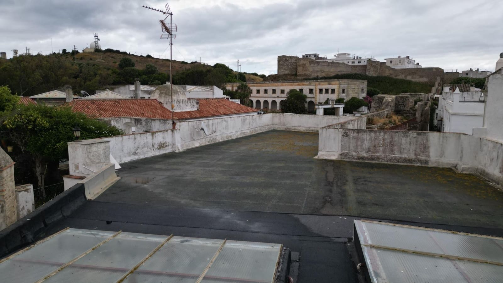 9 soveværelse Byhus til salg i Tarifa med garage - € 1.880.000 (Ref: 9041259)