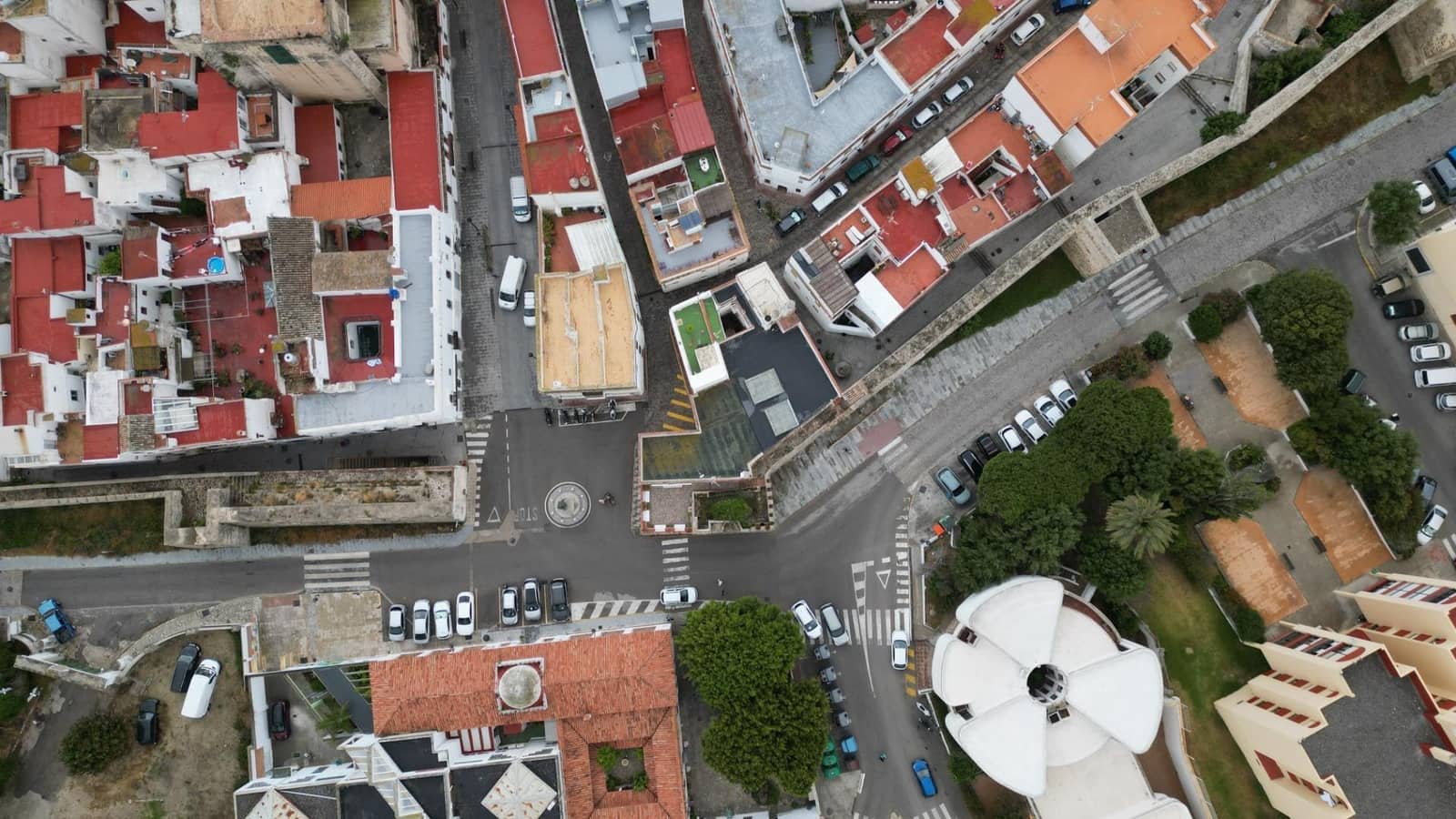 9 soveværelse Byhus til salg i Tarifa med garage - € 1.880.000 (Ref: 9041259)