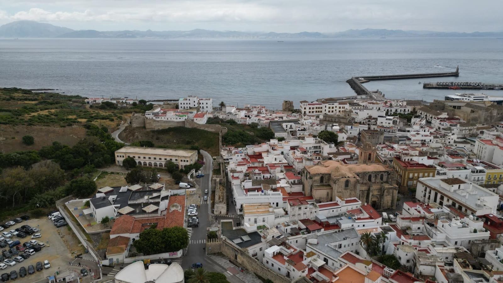 9 soveværelse Byhus til salg i Tarifa med garage - € 1.880.000 (Ref: 9041259)