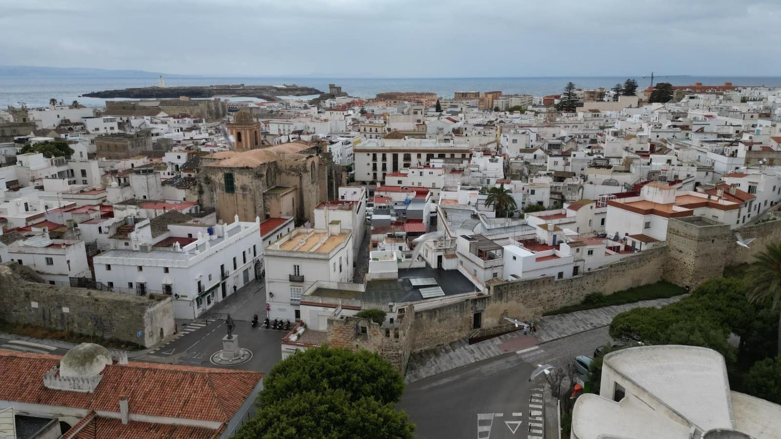 9 soveværelse Byhus til salg i Tarifa med garage - € 1.880.000 (Ref: 9041259)