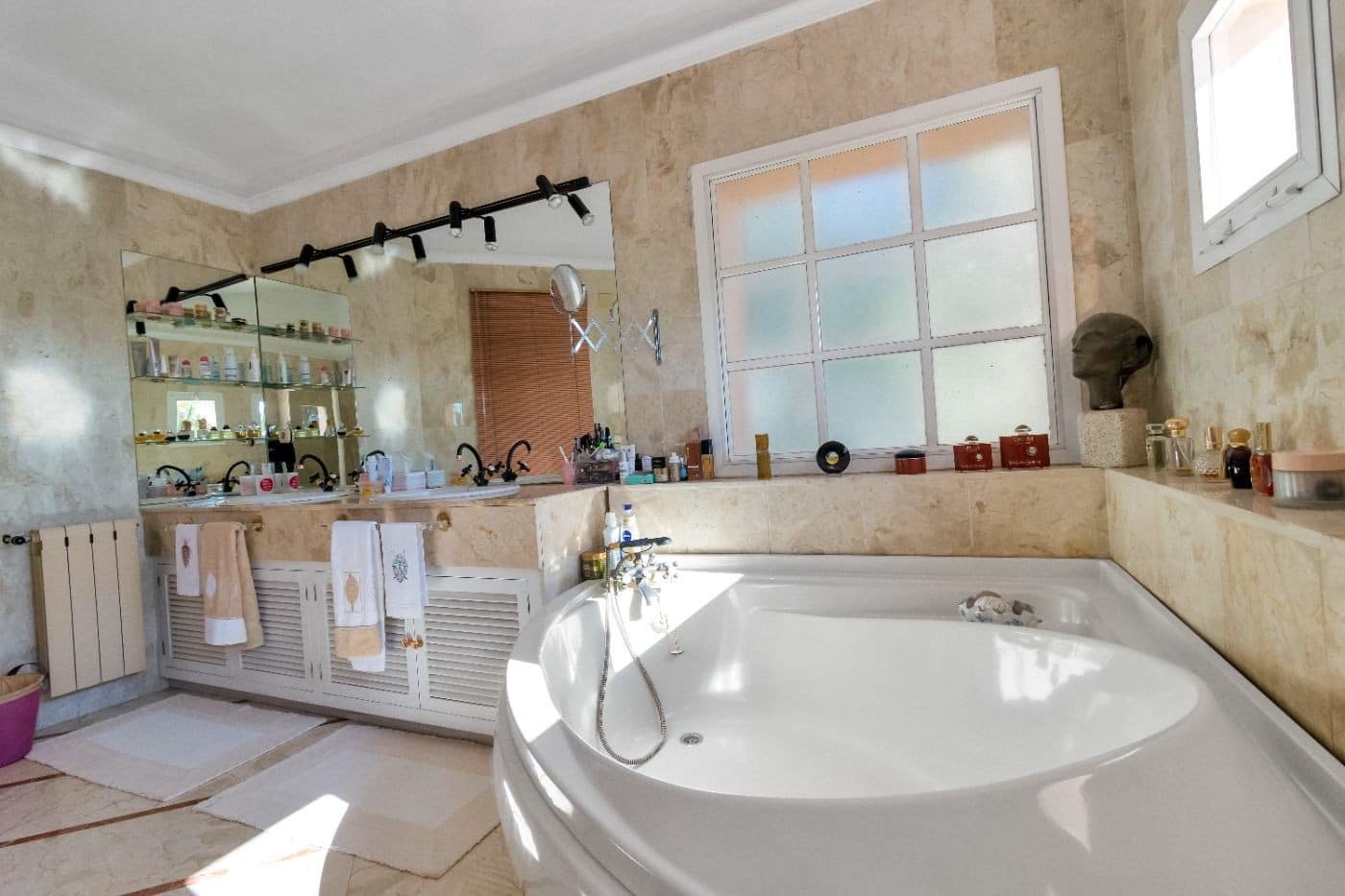 7 chambre Villa/Maison à vendre à Estepona avec piscine garage - 2 650 000 € (Ref: 9046235)