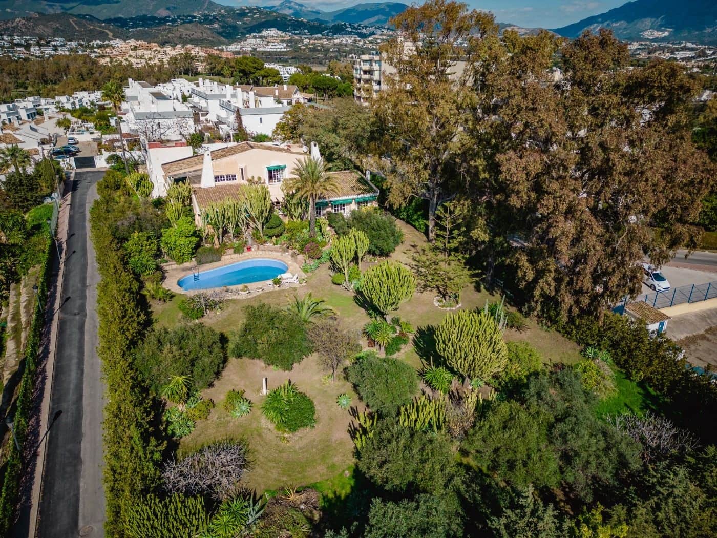 7 chambre Villa/Maison à vendre à Estepona avec piscine garage - 2 650 000 € (Ref: 9046235)
