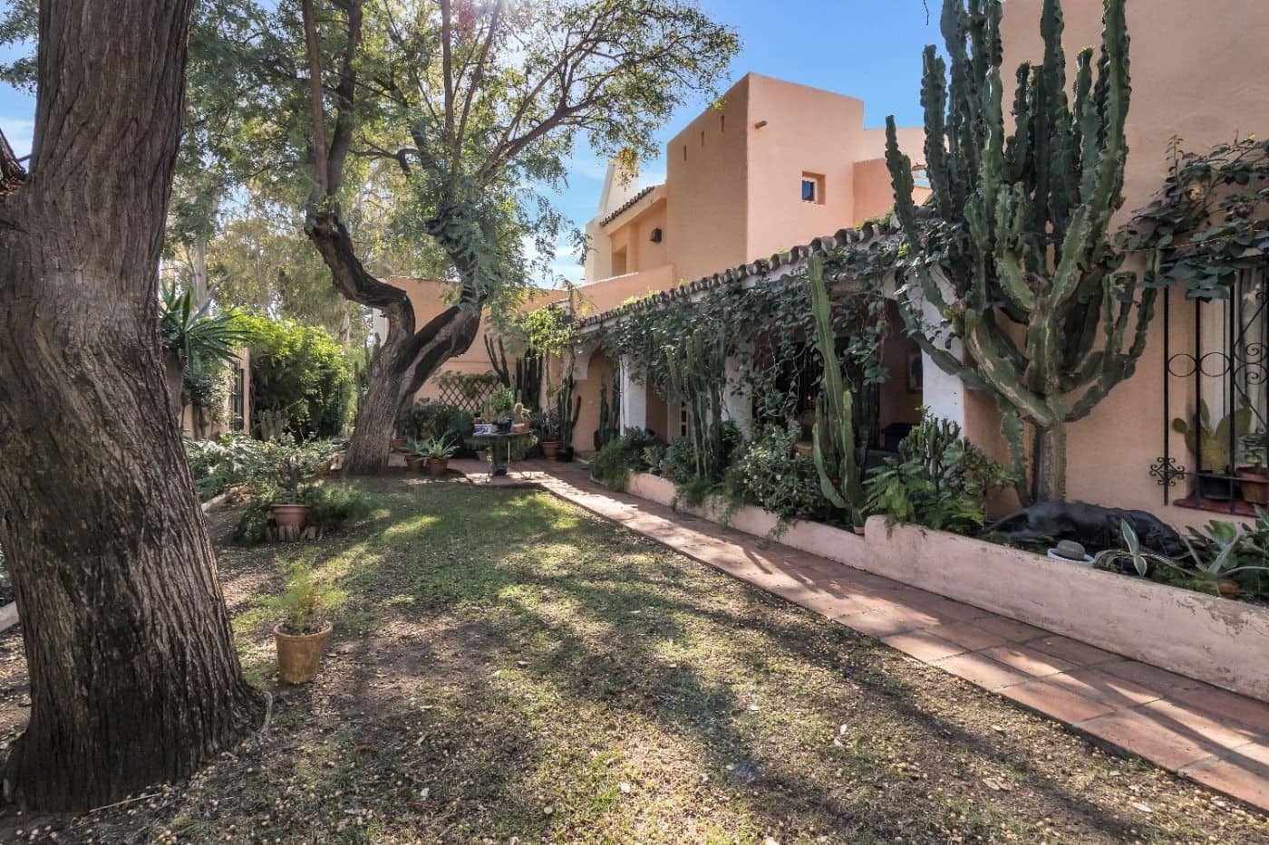 7 chambre Villa/Maison à vendre à Estepona avec piscine garage - 2 650 000 € (Ref: 9046235)