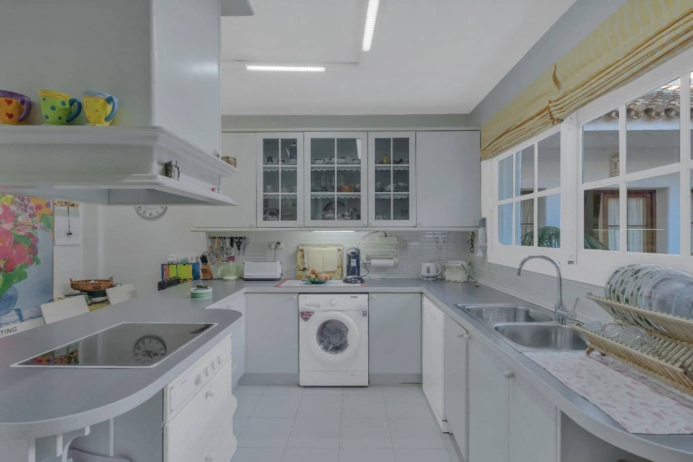 7 makuuhuone Huvila myytävänä paikassa Estepona mukana uima-altaan 
autotalli - 2 650 000 € (Ref: 9046235)