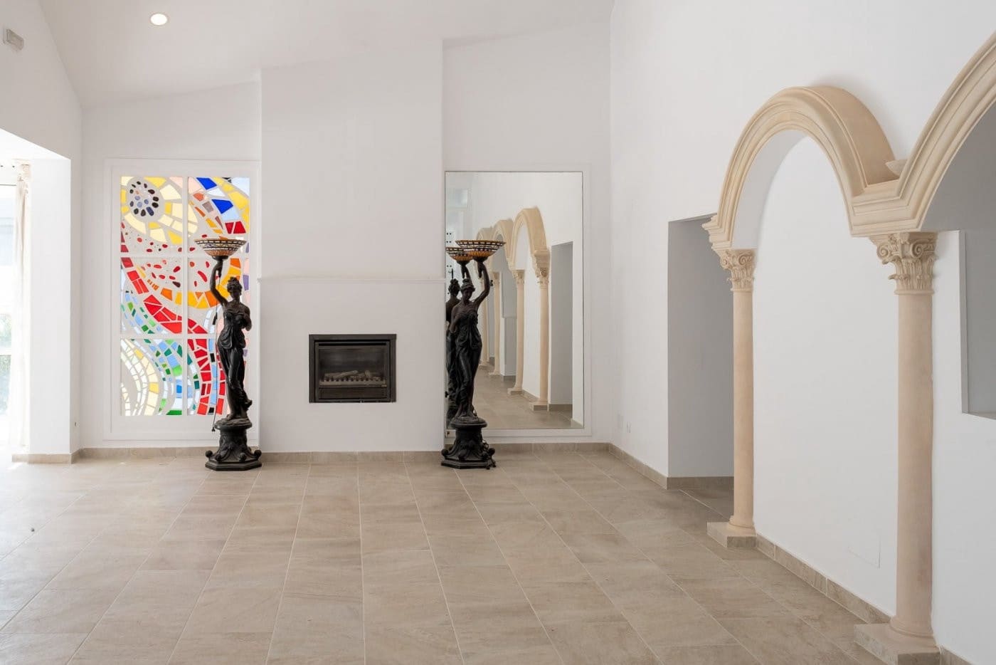 Virksomhed til salg i El Paraiso - € 1.195.000 (Ref: 9046237)