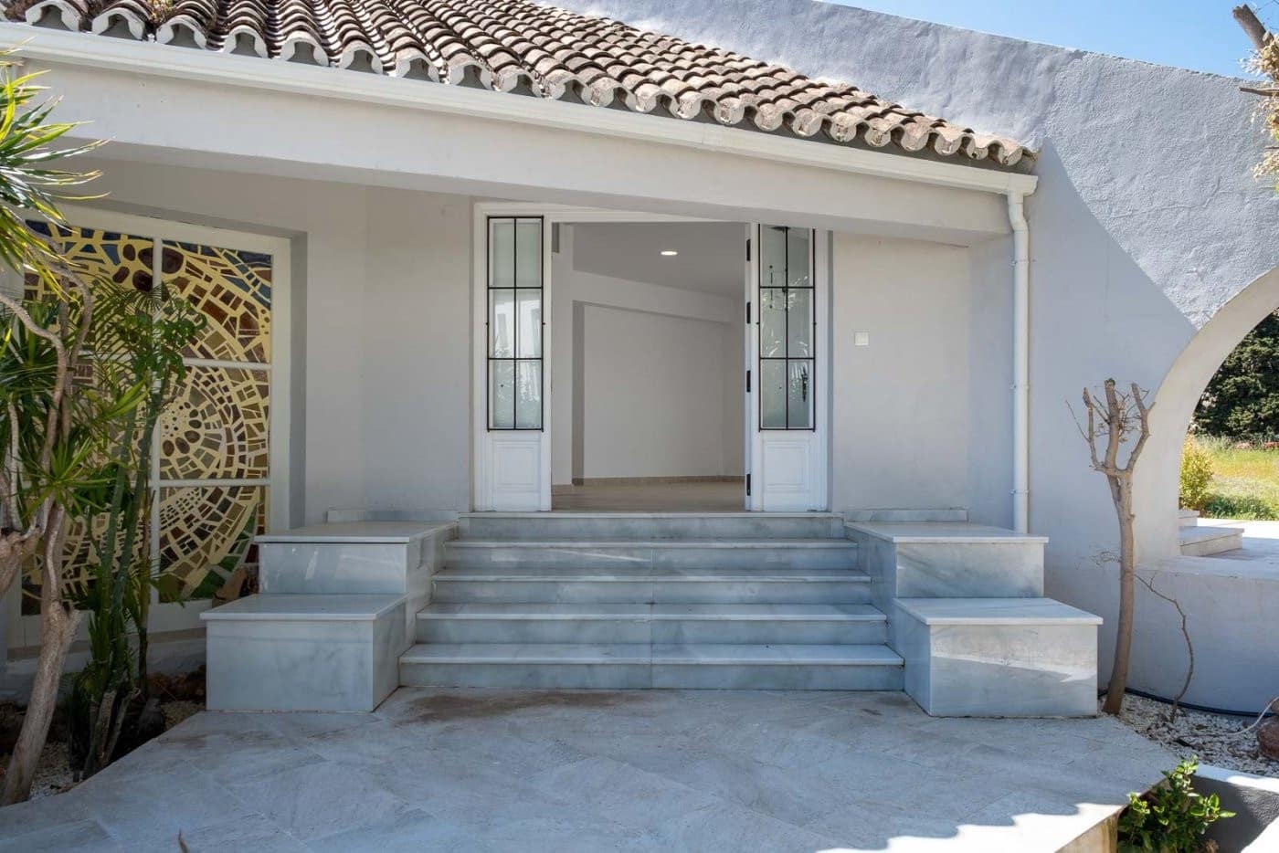 Virksomhed til salg i El Paraiso - € 1.195.000 (Ref: 9046237)