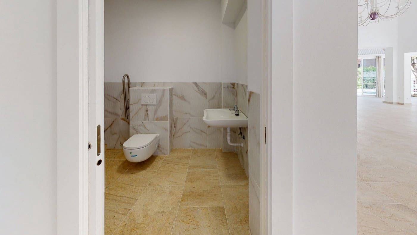 Virksomhed til salg i El Paraiso - € 1.195.000 (Ref: 9046237)