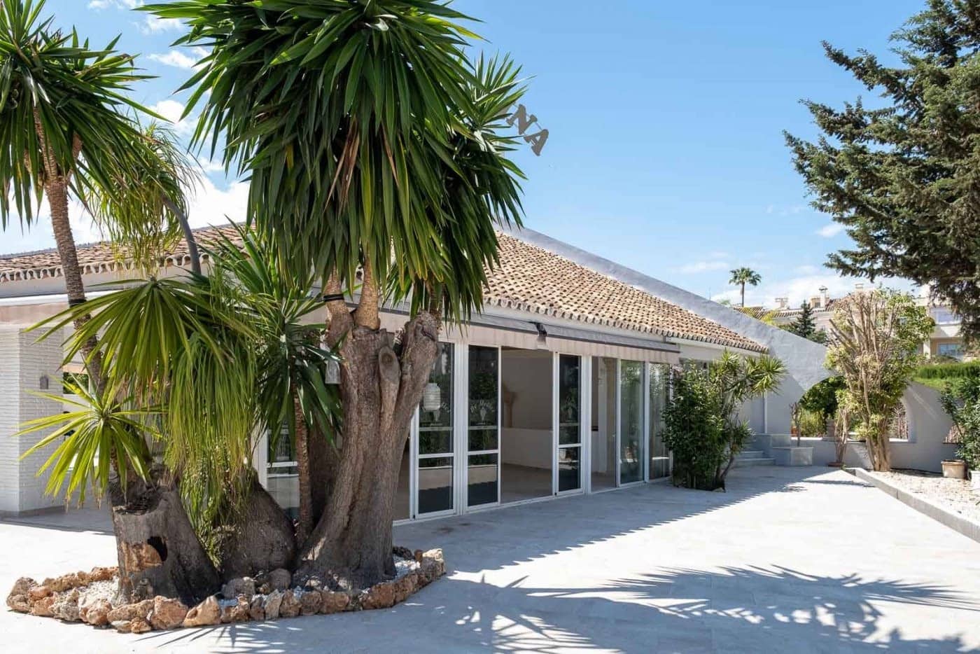 Virksomhed til salg i El Paraiso - € 1.195.000 (Ref: 9046237)