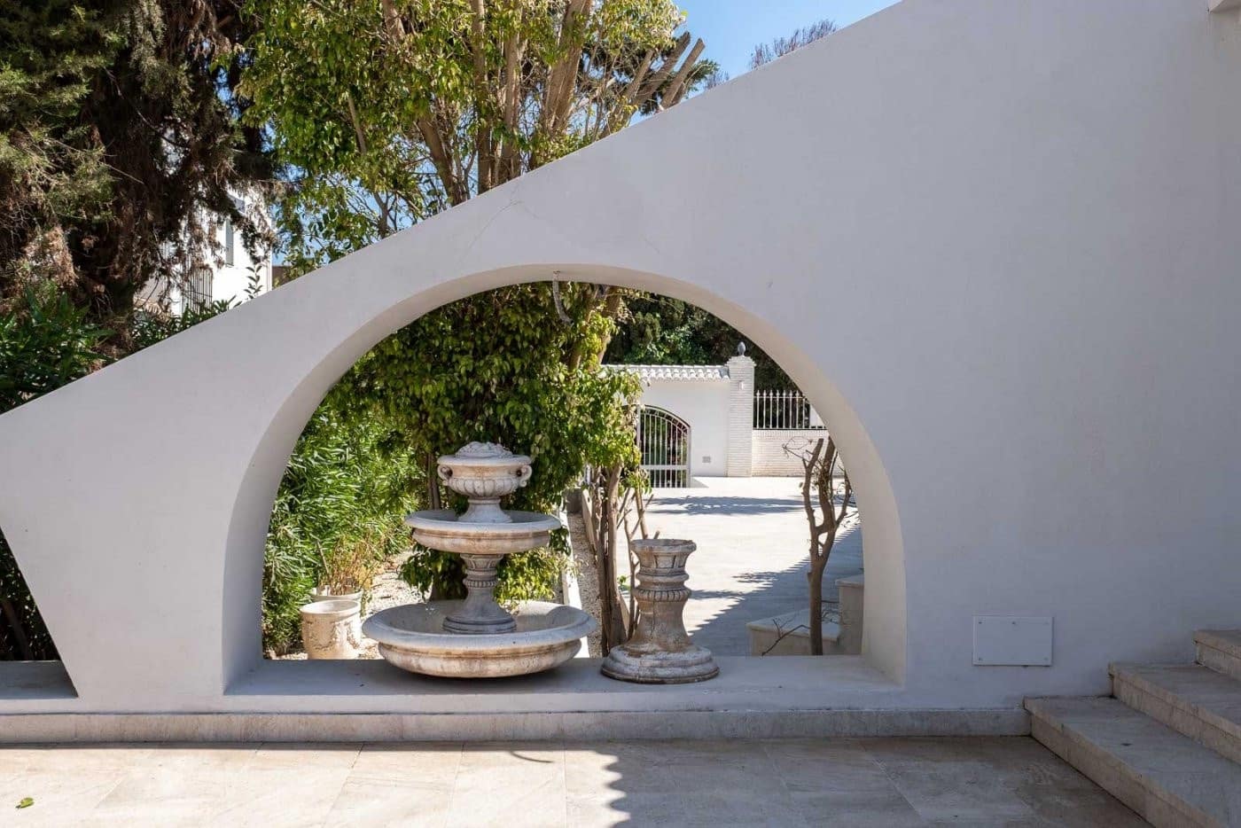 Entreprise à vendre à El Paraiso - 1 195 000 € (Ref: 9046237)