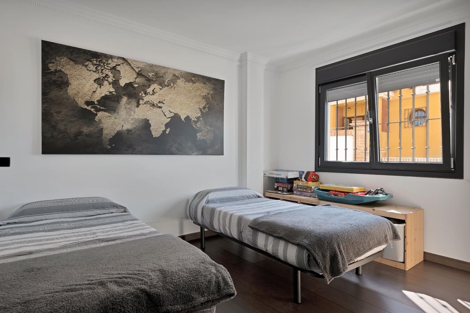 5 soveværelse Villa til salg i La Alcaidesa med swimmingpool garage - € 760.000 (Ref: 9046240)